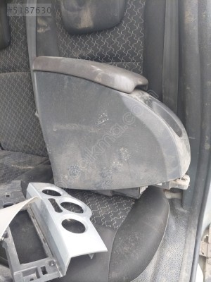 RENAULT KANGO ORTA KONSOL ÇIKMA