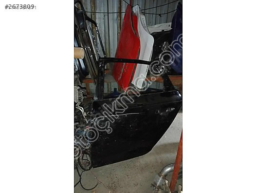 Audi 2017 A4 sol arka kapı