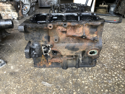 Ww CADDY 1.9 BLOK