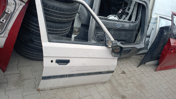 skoda favorit sağ ön kapı