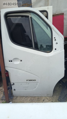 Renault master üç çıkma sağ ön kapı