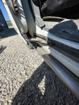 Fiat Doblo sağ sürgülü kapı alt ray