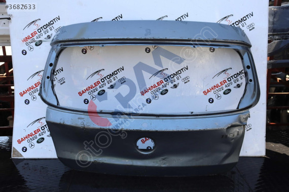 BMW 1 SERİSİ E87 ARKA BAGAJ KAPAĞI