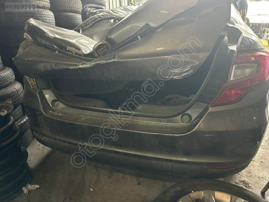 RENAULT MEGANE ARKA TAMPON ÇIKMA