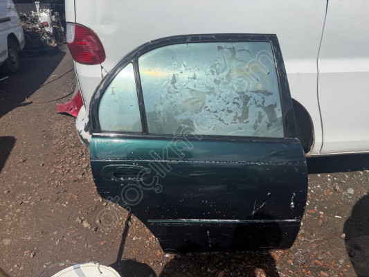 TOYOTA COROLLA SAĞ ARKA KAPI