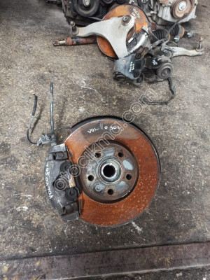 VOLVO V40 ÖN TAŞIYICI