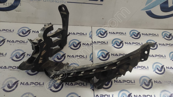 8K0805607C AUDİ A4 FAR BRAKETİ