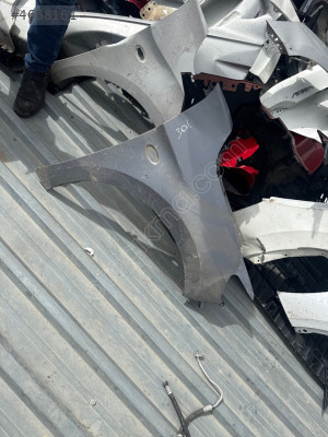 Peugeot 301 sağ ön Çamurluk
