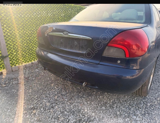 Ford mondeo bagaj kapağı