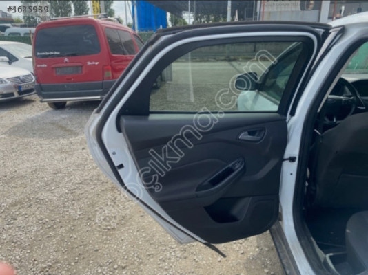 Ford focus 2012-2018 kapı döşemesi  sol arka