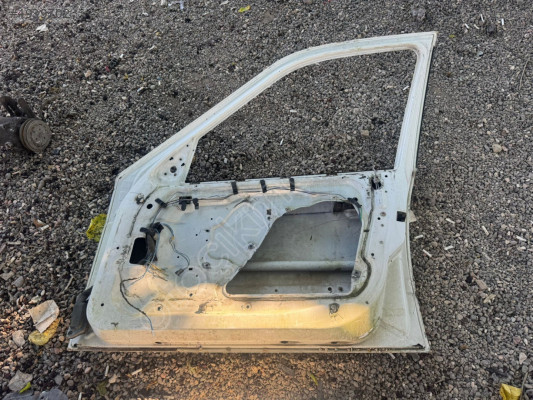 Bmw E34 520 Sağ Ön Kapı