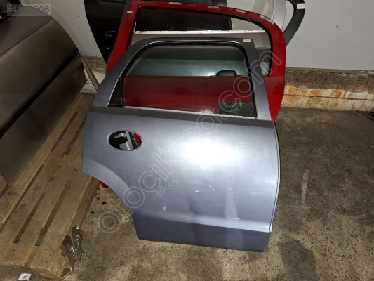ÖZMEN OPEL CORSA C ÇIKMA SAĞ ARKA KAPI