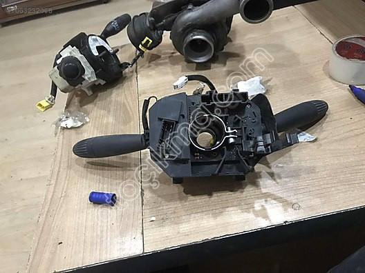 Fiat Doblo Modeli için Çıkma Sinyal Kolu