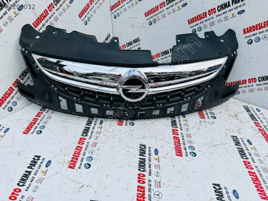 Opel Corsa d makyajlı ön panjur