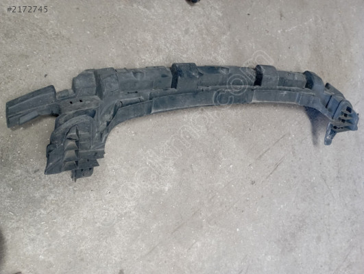 Ford Focus 3.Ön tampon tutucu