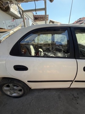 Mazda 323 familia sağ arka kapı