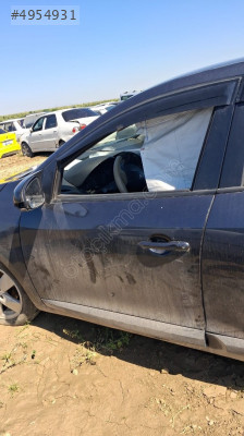 RENAULT MEGANE 3 SOL ÖN KAPI ÇIKMA