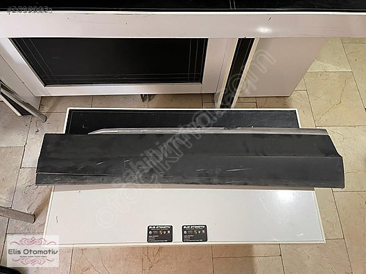 VOLKSWAGEN TİGUAN KAPI ÇİTASI