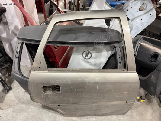 OPEL VECTRA B ÇIKMA ORİJİNAL SAĞ ARKA KAPI BD2