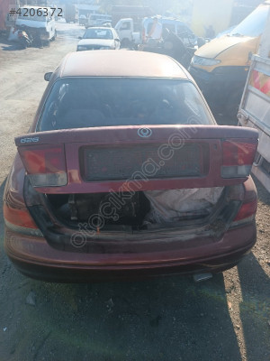 Mazda 626 arka cam