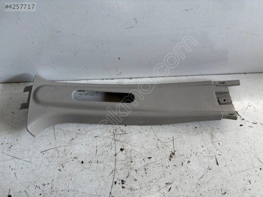 RENAULT KANGOO 3 ORTA DİREK İÇ ÜST BAKALİTLERİ
