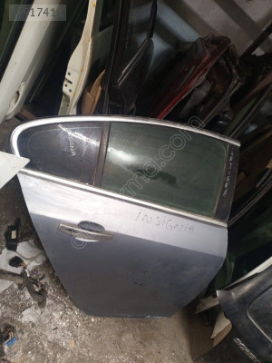 OPEL INSIGNIA SAĞ ARKA KAPI