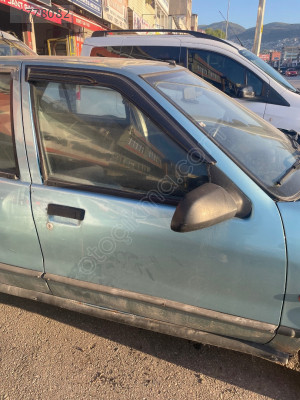 RENAULT 19 SAĞ ÖN KAPI ÇIKMA ORJİNAL