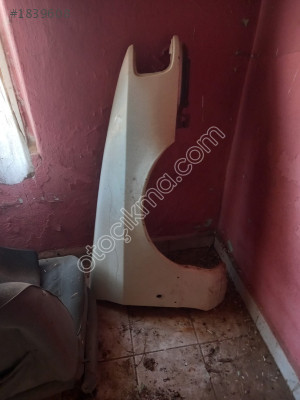 Ford Sierra sağ ön çamurluk