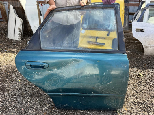 MAZDA 626 SAĞ ARKA KAPI CAMI 93-98 MODEL
