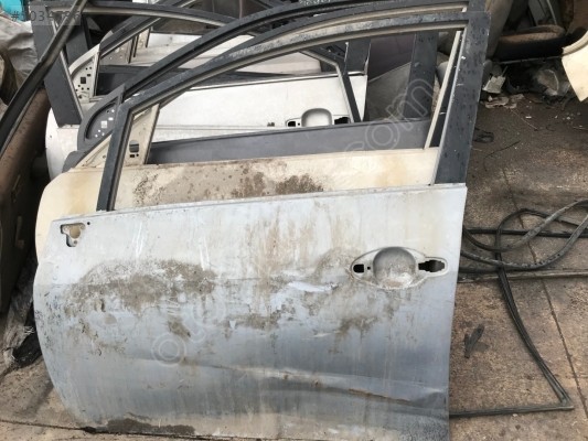 Toyota Auris Sol Ön Kapı 2007-2012