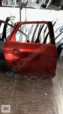 RENAULT CAPTUR SAĞ ARKA KAPI ORİJİNAL ÇIKMA
