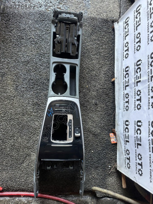 AUDİ A4 2014 ORTA KONSOL ÜÇEL OTO ÇIKMA BURSA