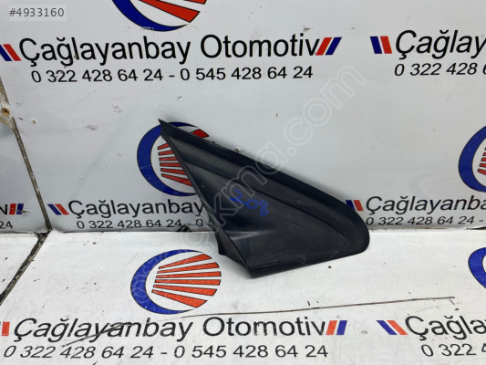 Peugeot 208 ayna üçgeni