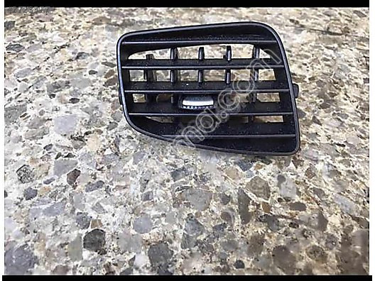 Megane 3 orta sol taraf fan paneli