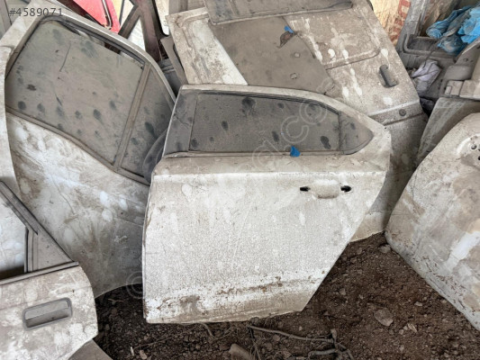 PEUGEOT 301 SOL ARKA KAPI ORJİNAL ÇIKMA TEMİZ