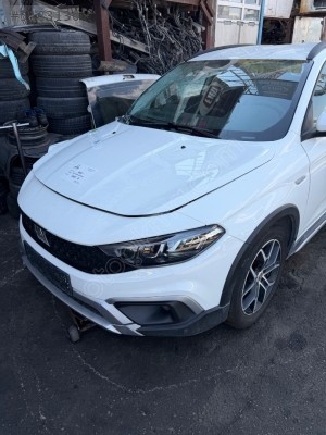 FIAT EGEA CROSS  BEYAZ ÖN SET
