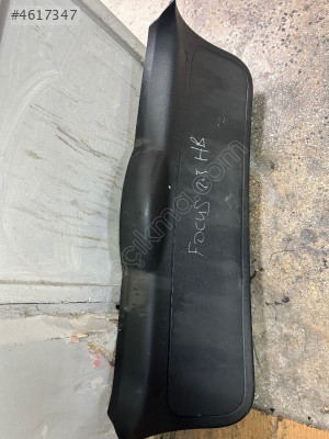 Ford Focus hatchback arka bagaj döşemesi