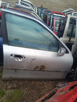 Ford Mondeo sağ ön kapı