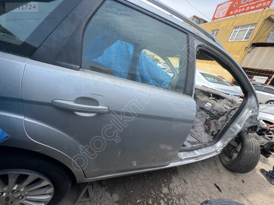 Ford focus 2.5 stw sağ arka kapı