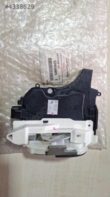 5745a093 Mitsubishi L200 sol arka kapı kilidi