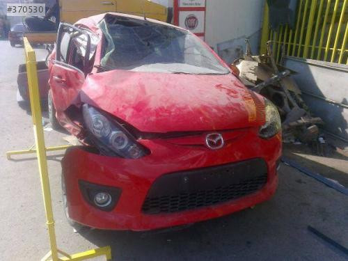 Mazda 2 muhtelif parçalar